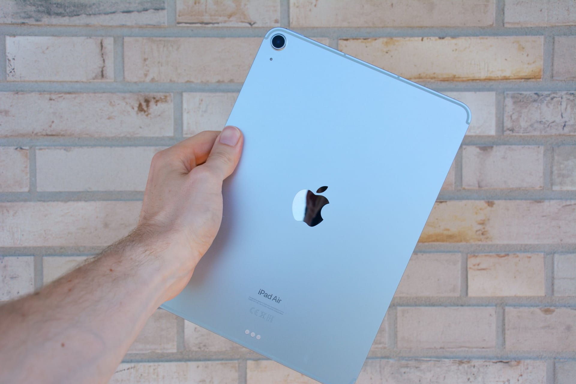 Das iPad Air startet ab 699 Euro für das Modell mit 11 Zoll und 128 Gigabyte Speicher.