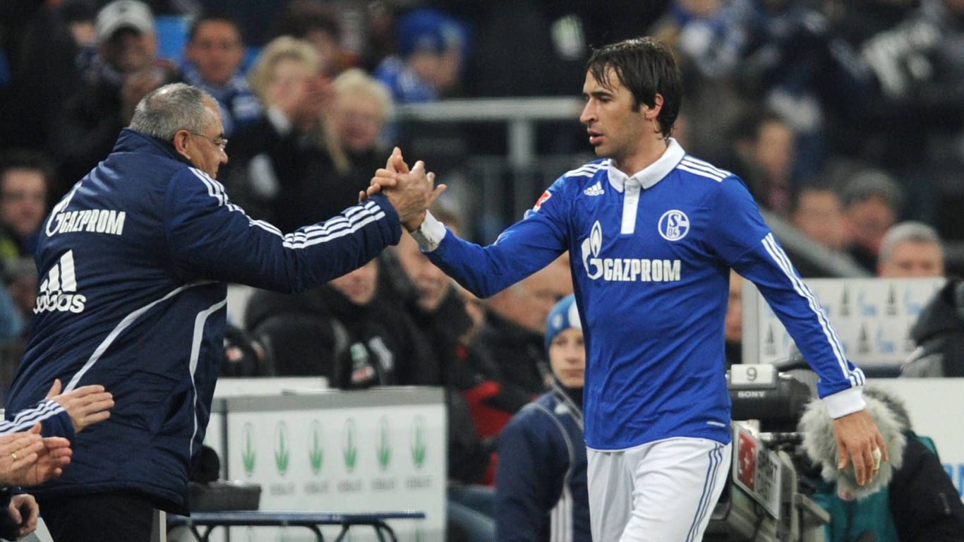 Felix Magath (l.) und Raúl arbeiteten gemeinsam auf Schalke zusammen.