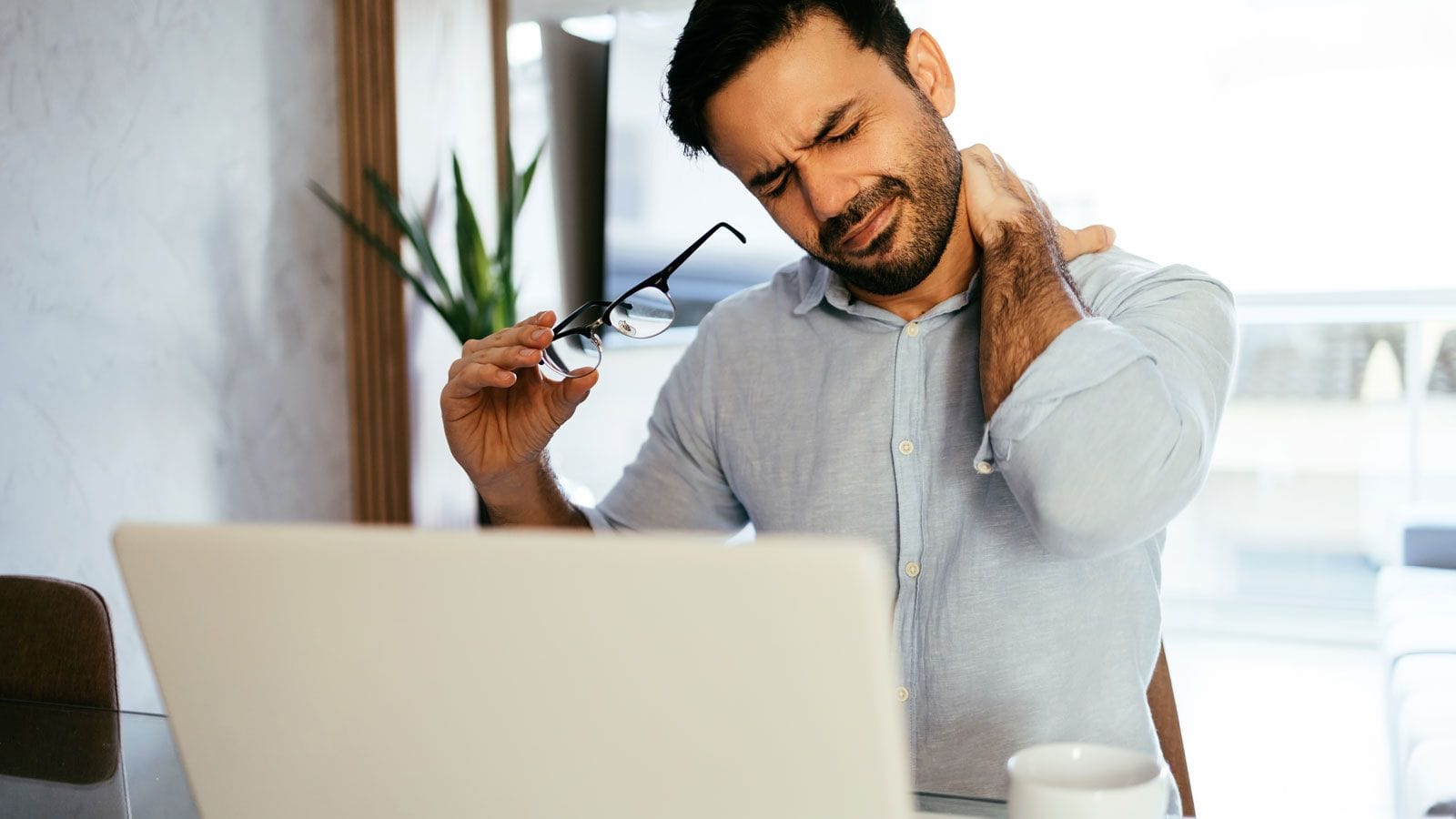 Auch bei typischen Schreibtisch-Jobs kann es dazu kommen, dass man arbeitsunfähig wird.