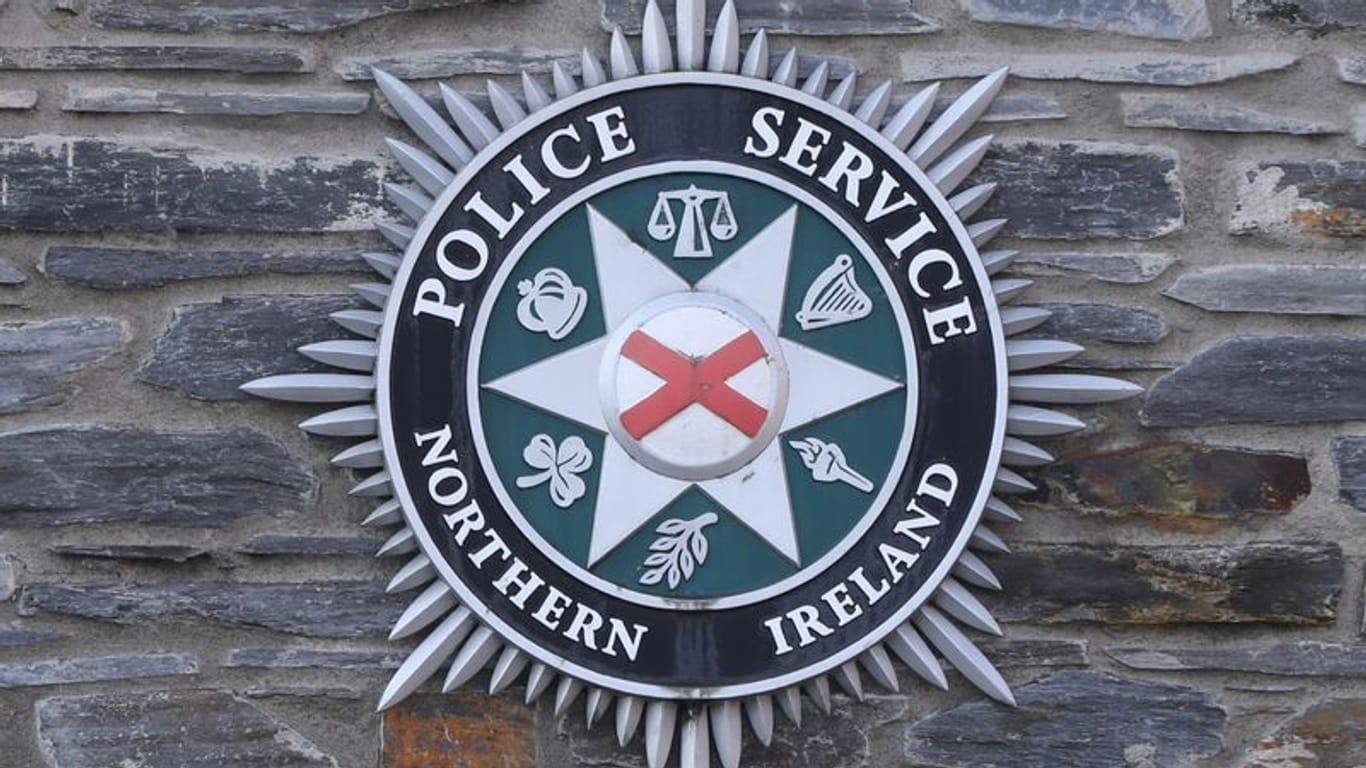 Das Logo des Police Service of Northern Ireland: Die Ermittler bitten die Öffentlichkeit um Hilfe.