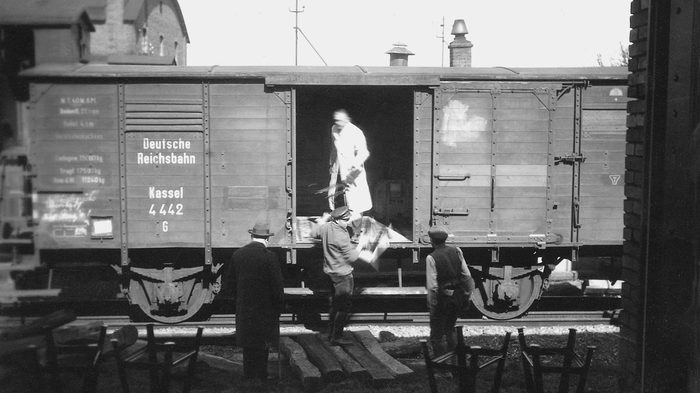 Umzug mit der Bahn: 1929 verabschiedete sich Melitta von Dresden und siedelte nach Westfalen über.