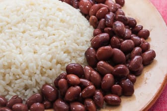 Bohnen und Reis: Ein einfaches Essen, aber ein Lieblingsgericht.