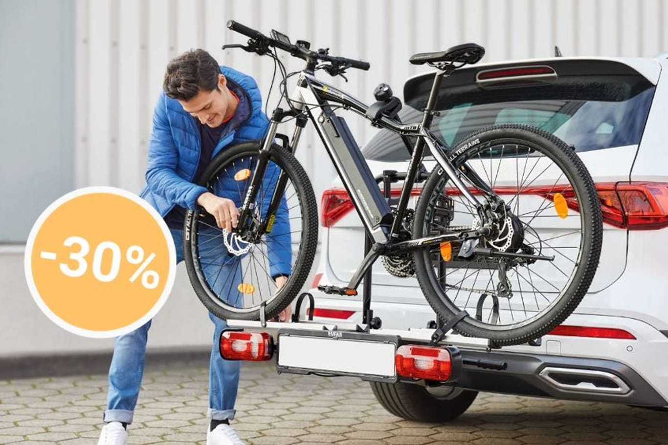 Bei Lidl ist heute ein praktischer Marken-Fahrradträger fürs Auto zum Tiefpreis im Angebot.