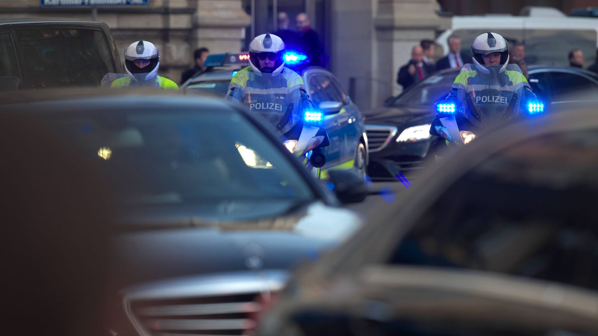 Polizei schützt Politiker auf der Münchner Sicherheitskonferenz: Kommunalpolitiker beklagen mangelnden Schutz.