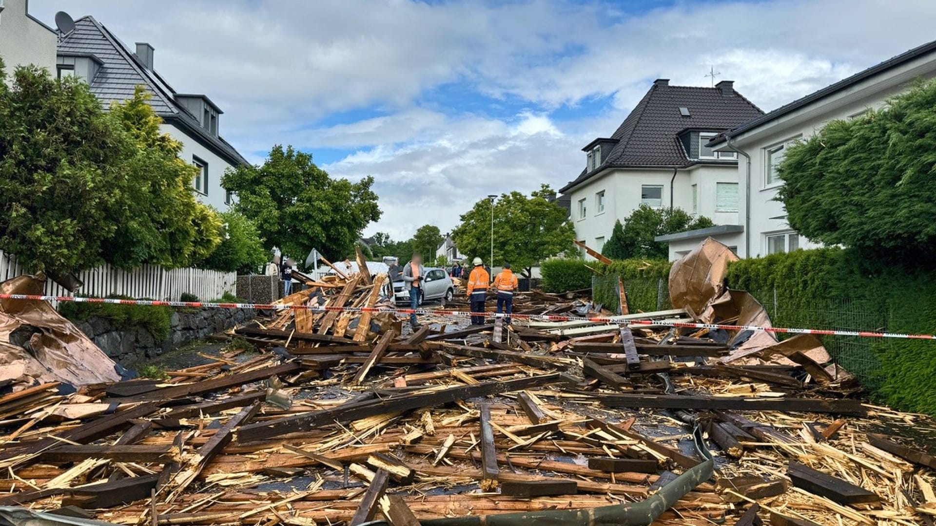 Zerstörtes Kirchendach