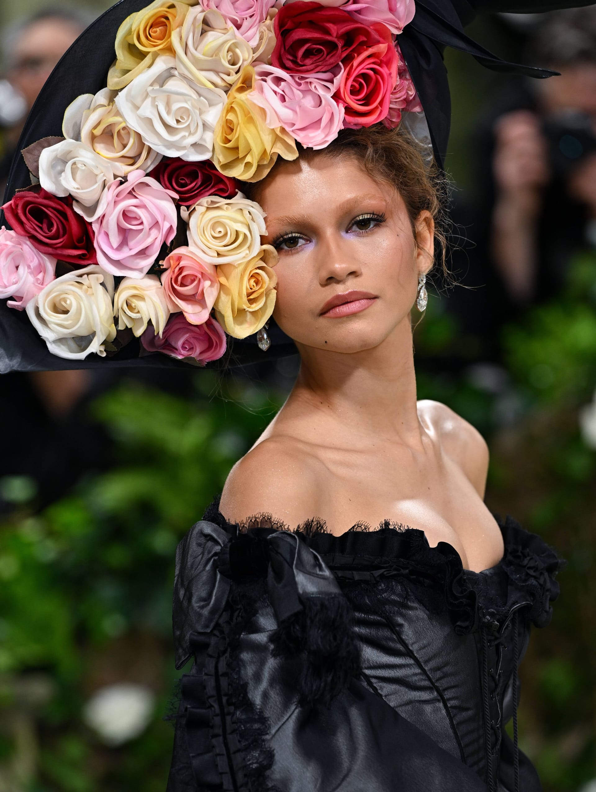 Zendaya in einer bislang ungetragenen Vintage-Couture-Robe von Givenchy