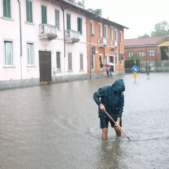 Regen in Mailand: überflutete Straßen im Stadtteil Pontelambro
