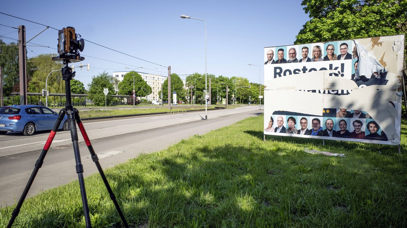 Wie hier in Rostock werden vielerorts auch Wahlplakate zerstört.