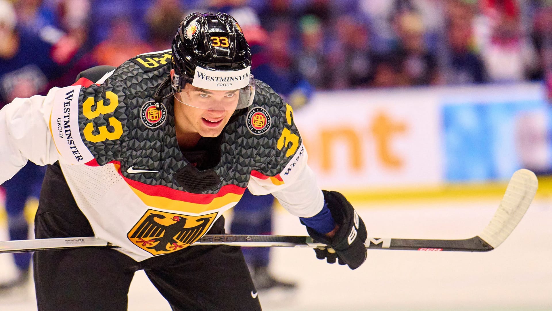 JJ Peterka: Der deutsche Eishockey-Nationalspieler hat bei den Fußballern einen klaren Favoriten.