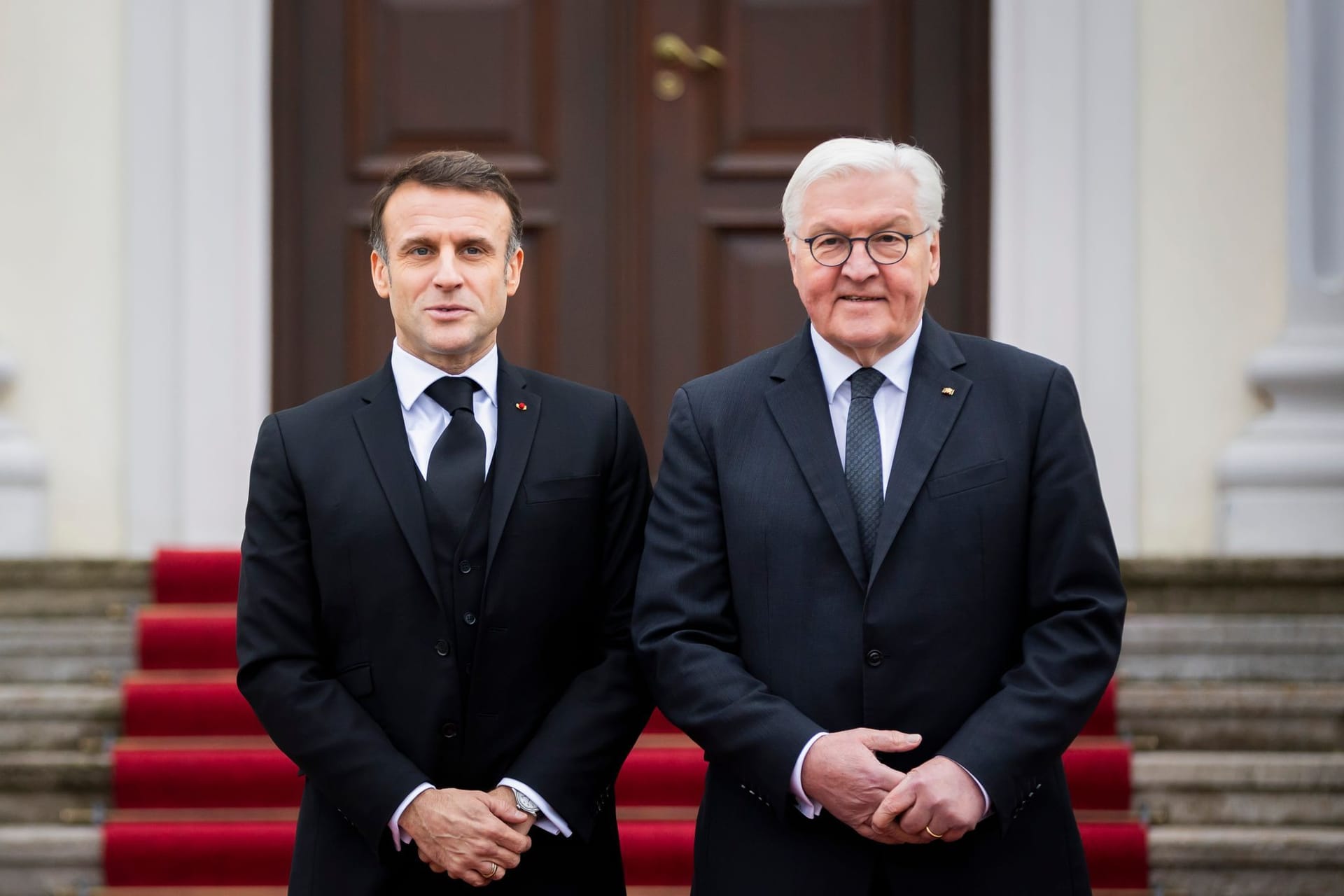 Frankreichs Präsident Macron bei Bundespräsident Steinmeier