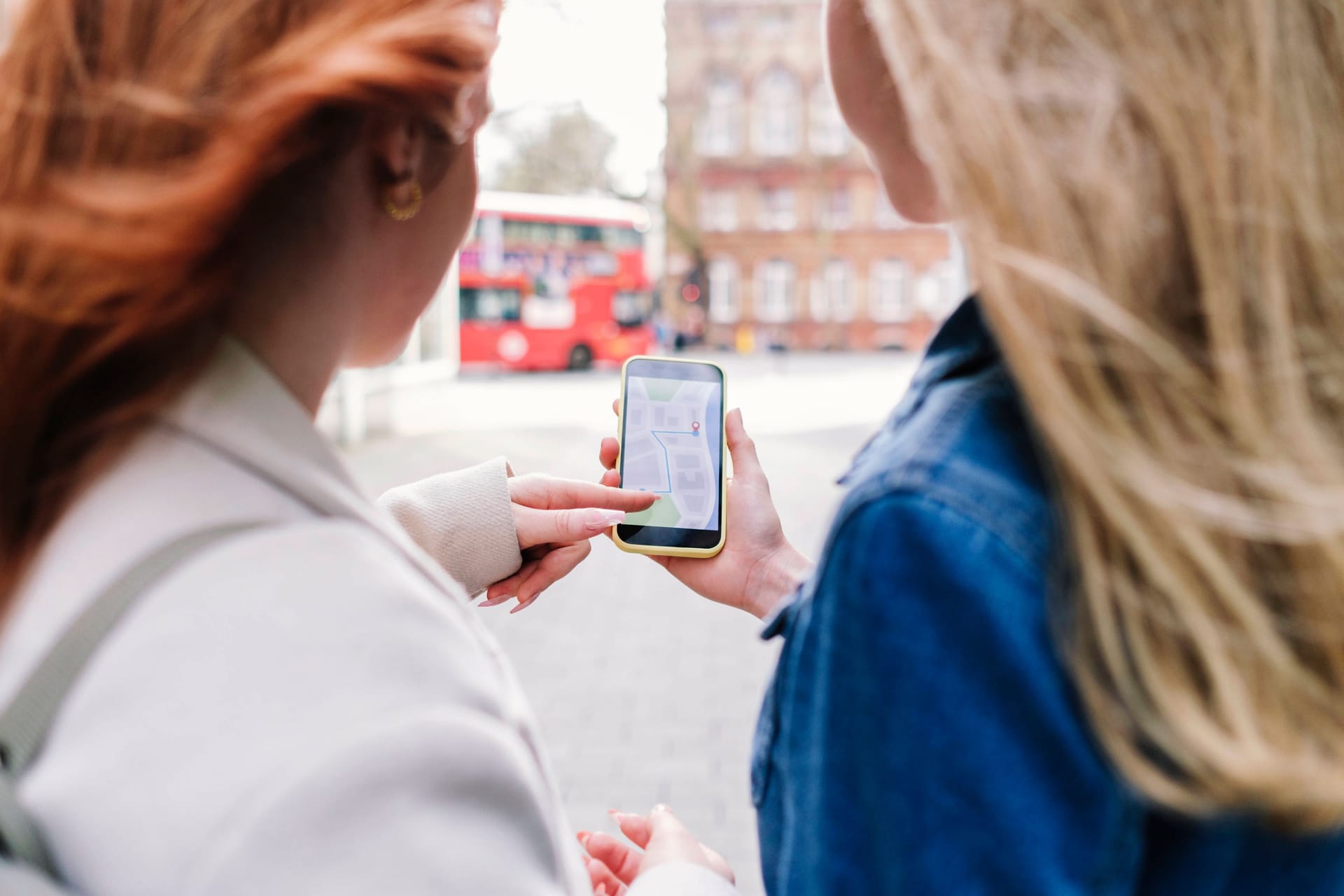 Datenroaming: Auch im EU-Ausland kann es zu Kostenfallen bei Internetnutzung und Telefonieren kommen.