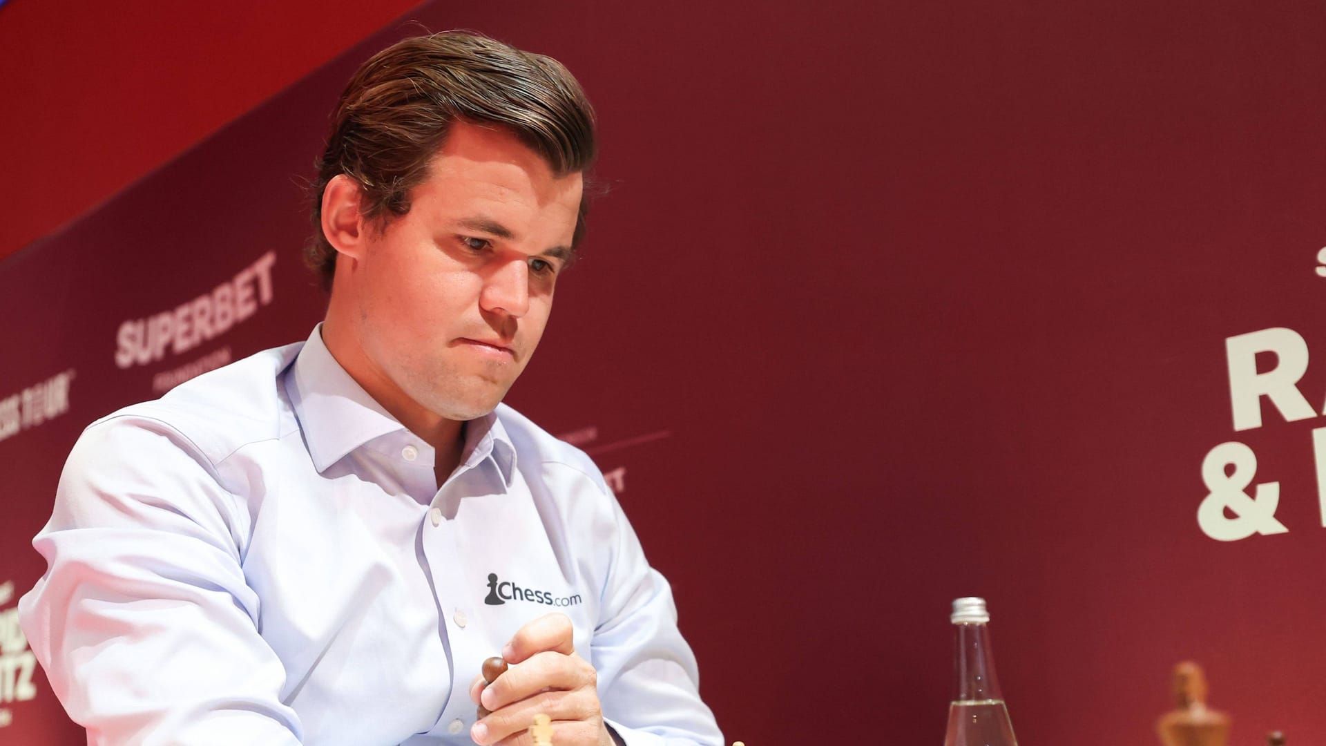 Magnus Carlsen: Das Schach-Genie spielt künftig für St. Pauli.