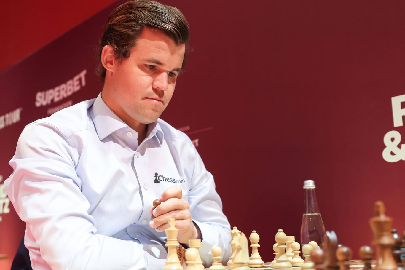 Magnus Carlsen: Das Schach-Genie spielt künftig für St. Pauli.