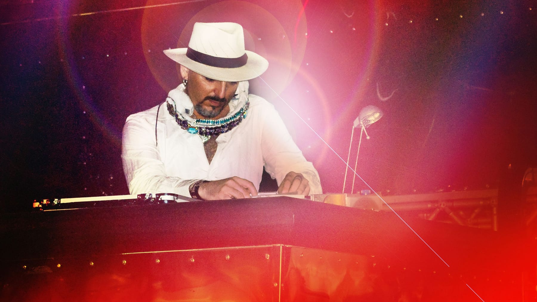 Gigi D’Agostino feiert überraschenden Erfolg