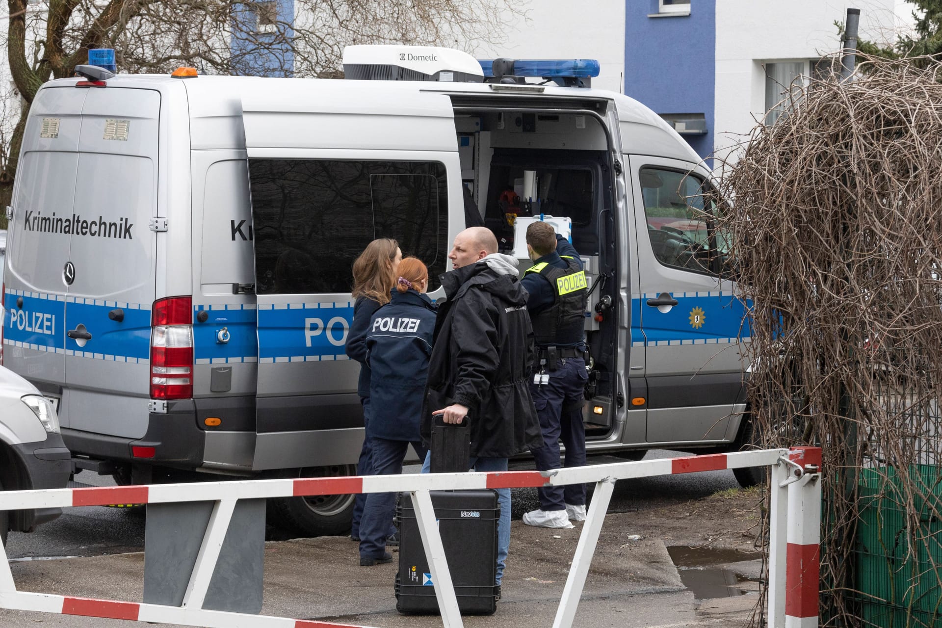 Mordkommission der Polizei Berlin (Symbolbild): Einsatzkräfte konnten die Frau nicht mehr retten.