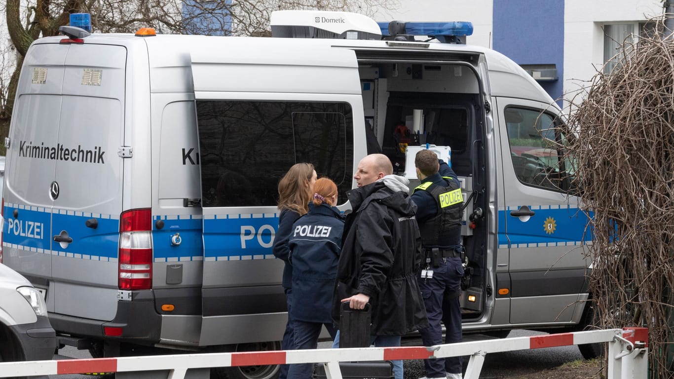 Mordkommission der Polizei Berlin (Symbolbild): Einsatzkräfte konnten die Frau nicht mehr retten.