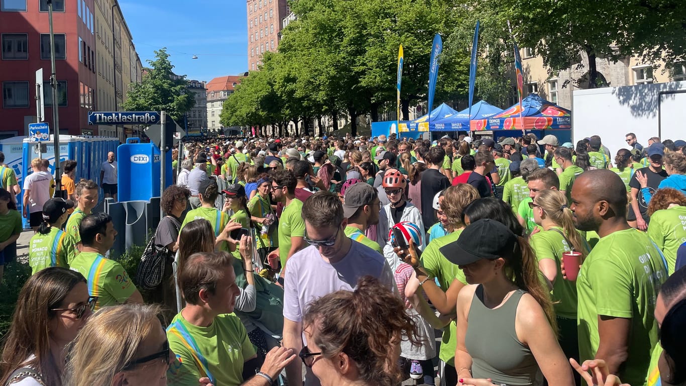 Bei herrlichem Frühlingswetter fand am Sonntag der Benefizlauf in der Münchner Innenstadt statt.