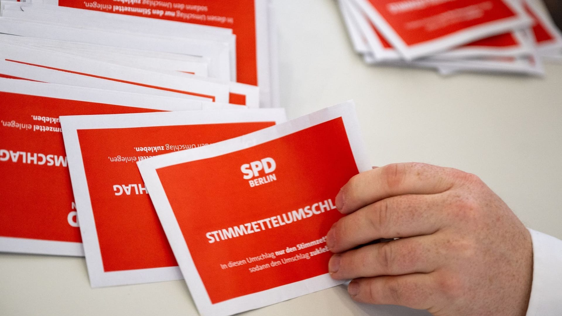 Auszählung der Stichwahl zum SPD-Parteivorsitz in Berlin