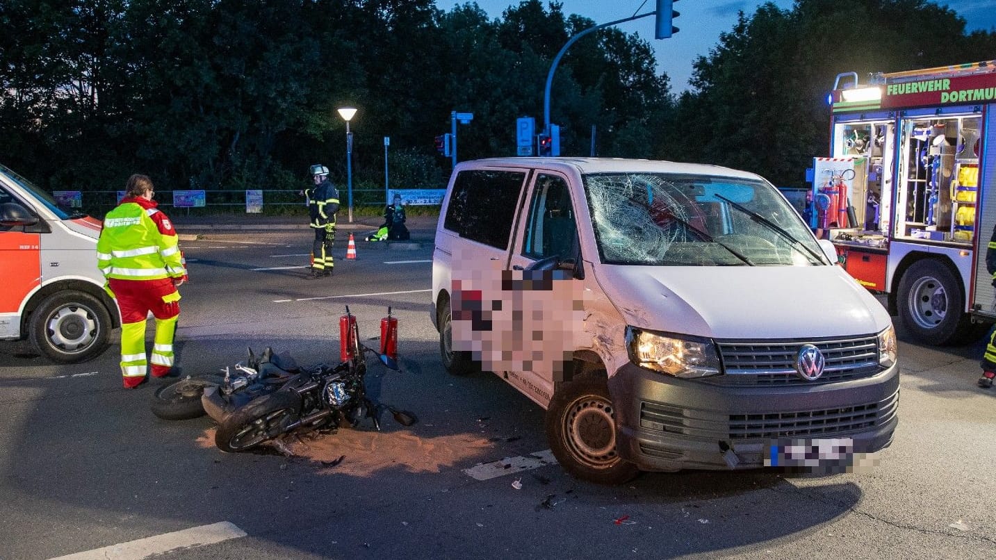 Unfallstelle am Montagabend am Dortmunder Autobahnkreuz.