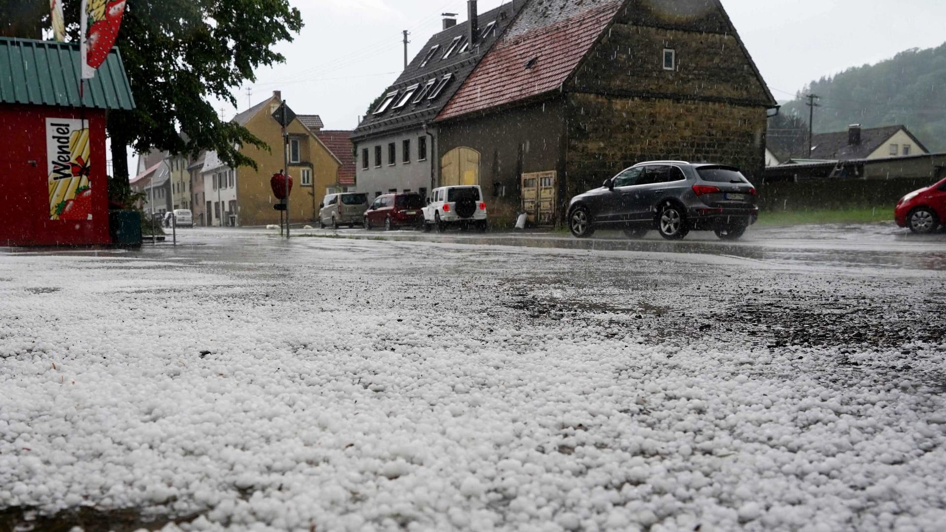 Unwetter mit Hagel bei Süßen im Landkreis Göppingen.