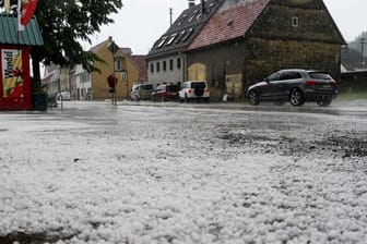 Unwetter mit Hagel bei Süßen im Landkreis Göppingen.