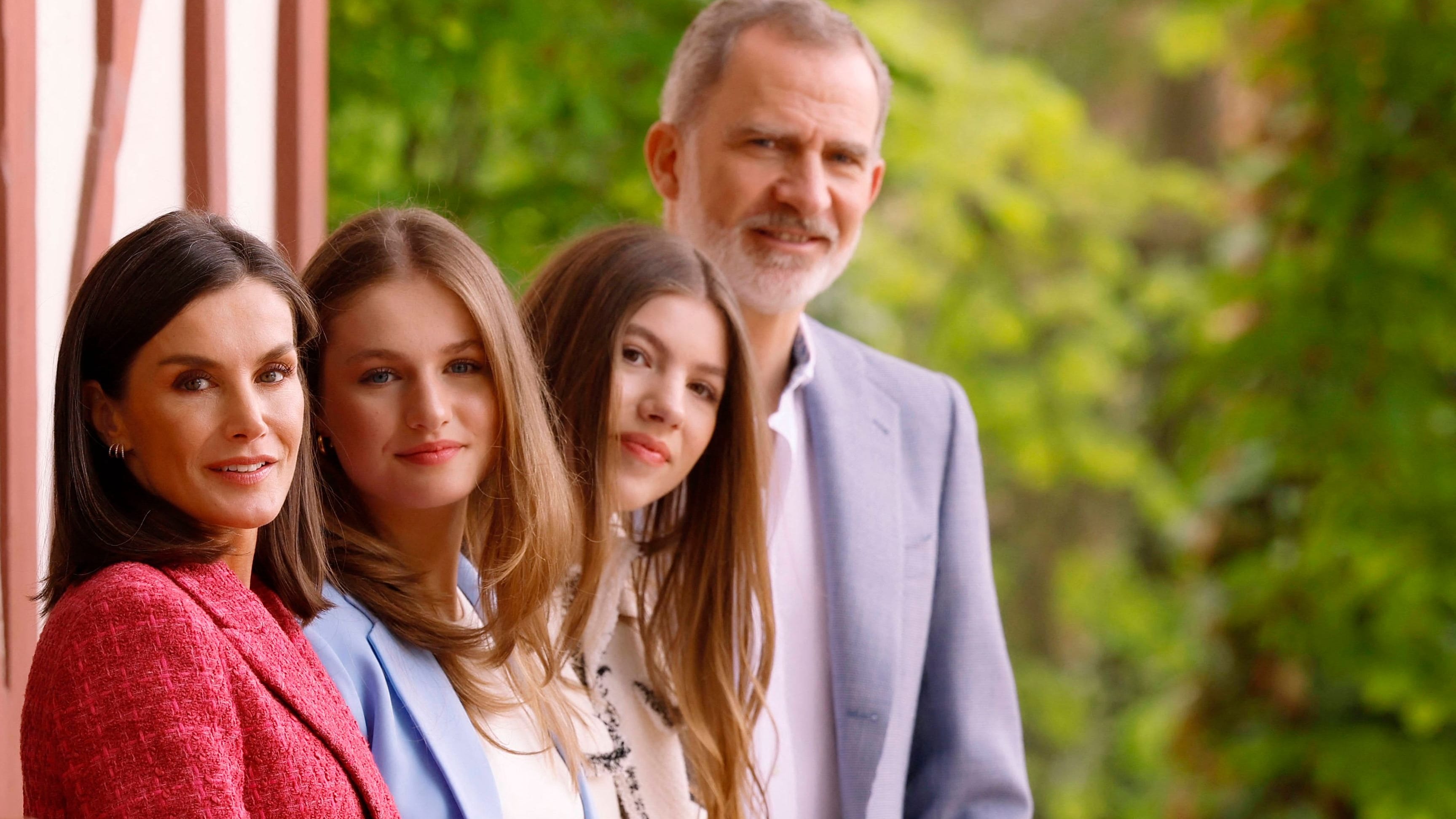Letizia und Felipe von Spanien: Auf Familienfotos sticht die Tochter heraus