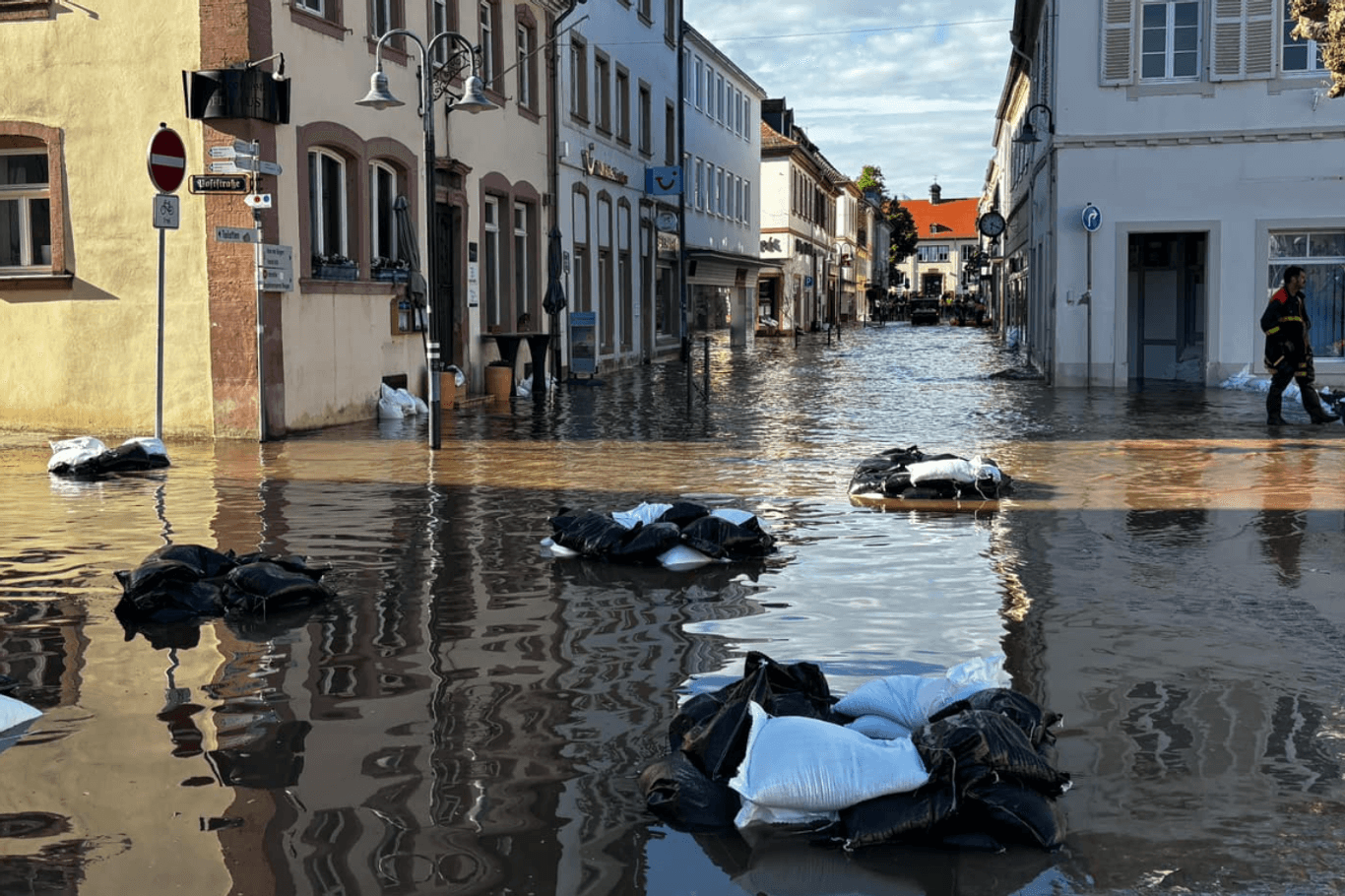 Überschwemmung in Blieskastel: In dem Ort werden Evakuierungen vorbereitet.