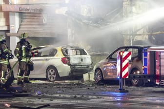 Dramatischer Brand: 3 Tote und 16 Verletzte - Umfangreiche Mensc