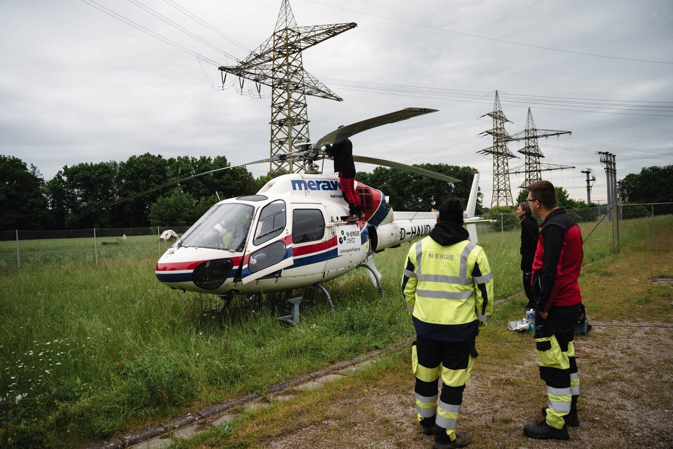 Hubschrauber der N-ERGIE (Symbolfoto): Ab Montag fliegt ein Heli tagelang immer wieder über Nürnberg.