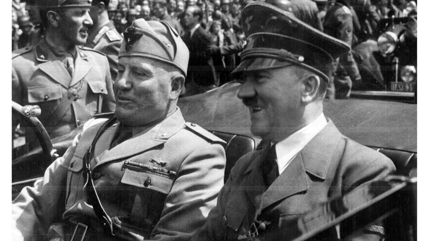 Benito Mussolini und Adolf Hitler: Die beiden Diktatoren wurden zum Sinnbild faschistischer Verbrechen während des Zweiten Weltkrieges.
