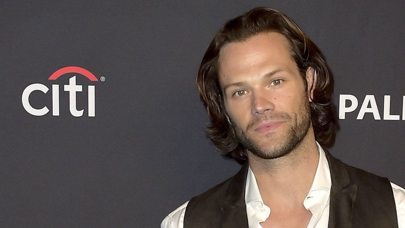 Jared Padalecki: Seit 2021 stand der Schauspieler für "Walker" vor der Kamera.