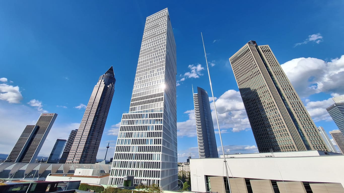 Frankfurter Skyline: Geziert wird sie von den höchsten Hochhäusern Deutschlands