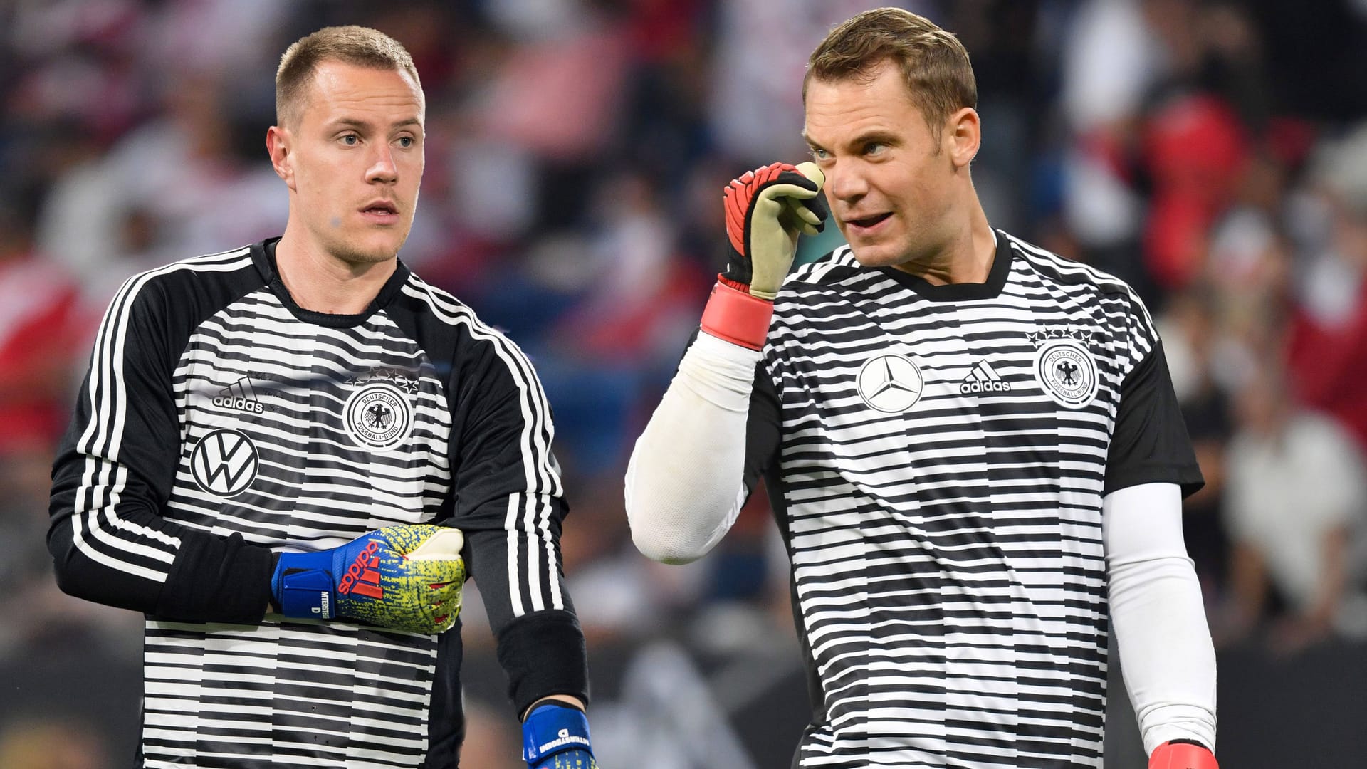 Die DFB-Torhüter Marc-André ter Stegen und Manuel Neuer (r.): Bei der Heim-EM ist Neuer die Nummer eins.