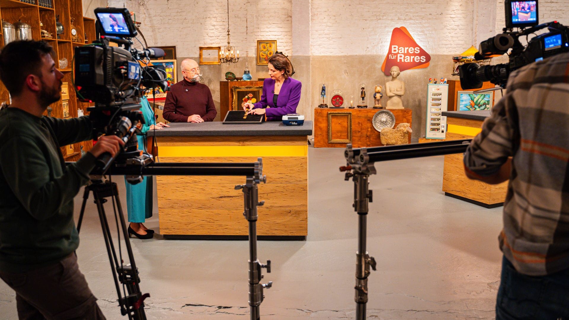 Horst Lichter und Wendela Horz am Set von "Bares für Rares"