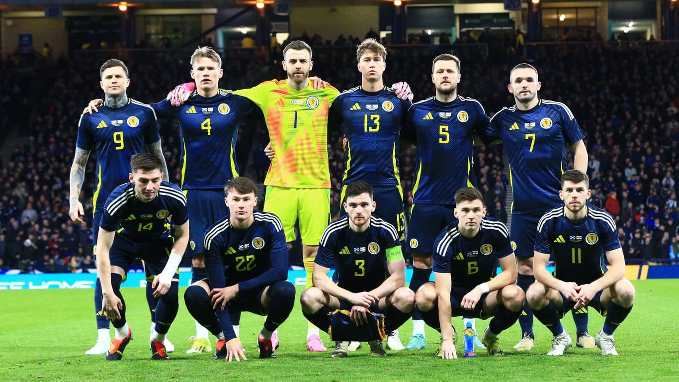 Die schottische Nationalmannschaft beim Mannschaftsfoto: Sorgen die "Bravehearts" in der DFB-Gruppe für eine Überraschung?