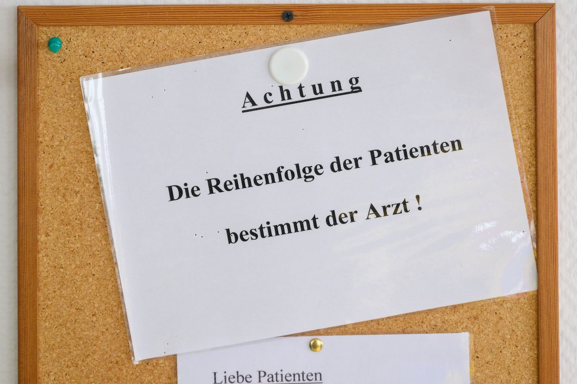 Debatte über Arztpraxen