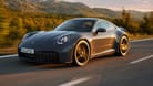 Mit neuem Motor: Im Porsche 911 GTS werkelt jetzt ein Hybrid.