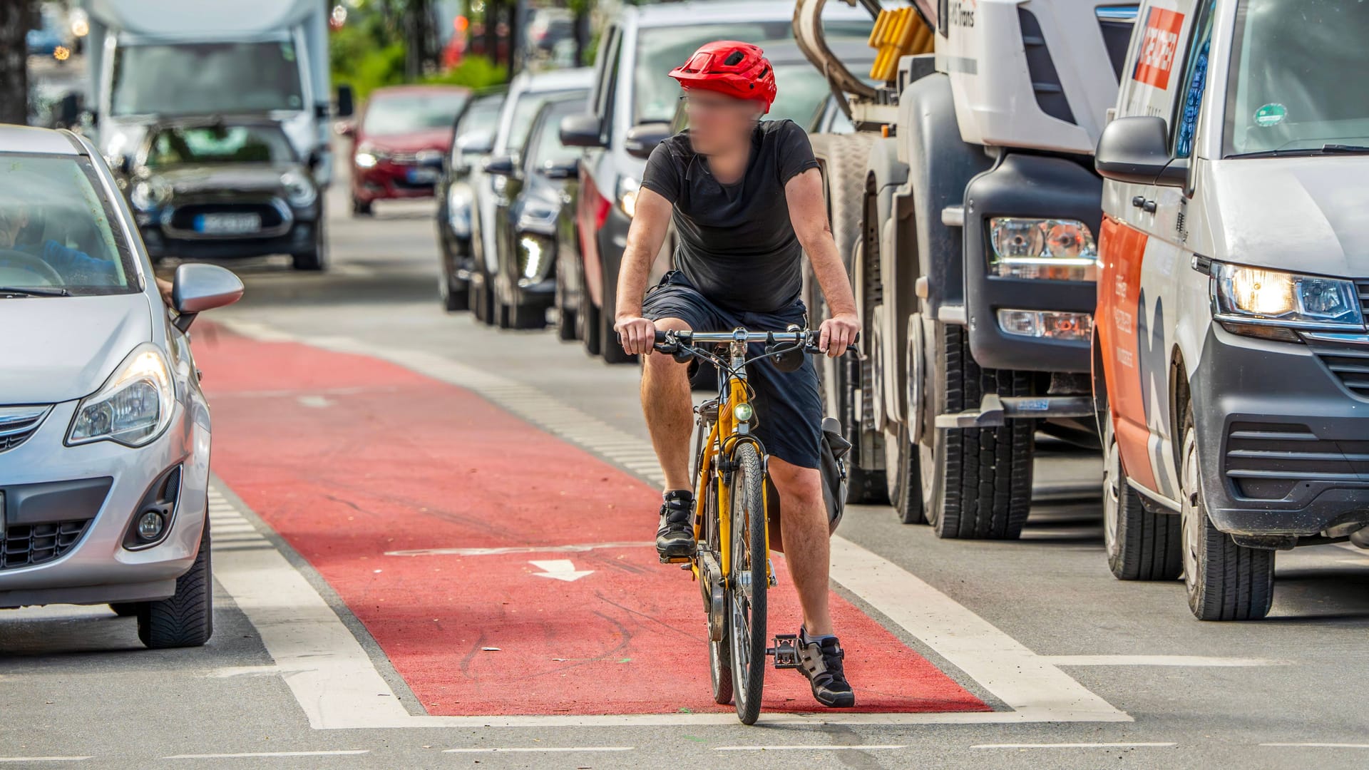 Radweg in München-Trudering: Im Mai starb hier eine Radfahrerin.