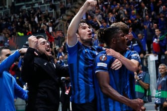 Unbändiger Jubel: Die Spieler von Atalanta Bergamo feiern ihren Finaleinzug.