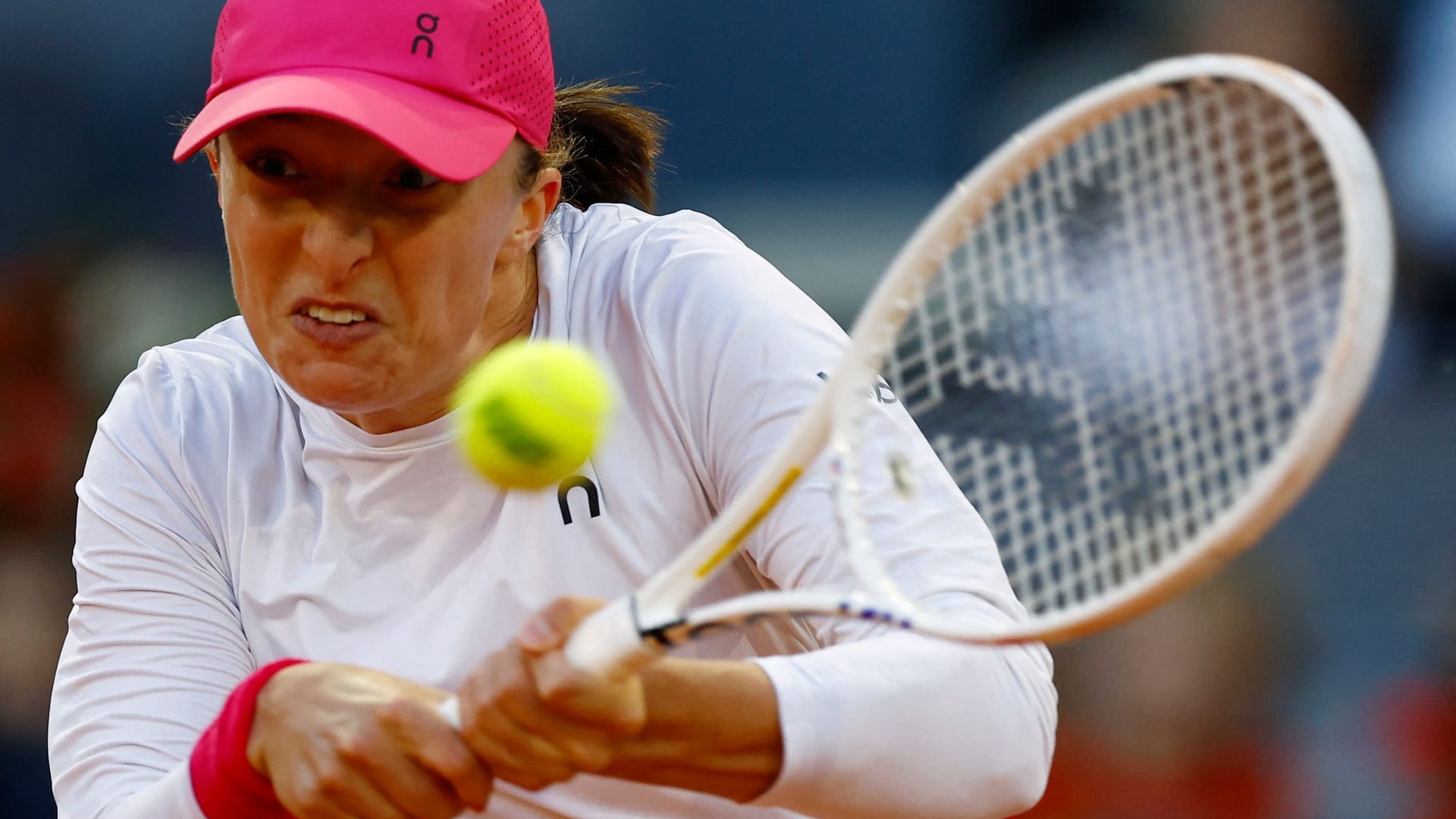 Iga Swiatek bei ihrem Spiel in Madrid: Die Weltrangliste gewann das WTA-Turnier.