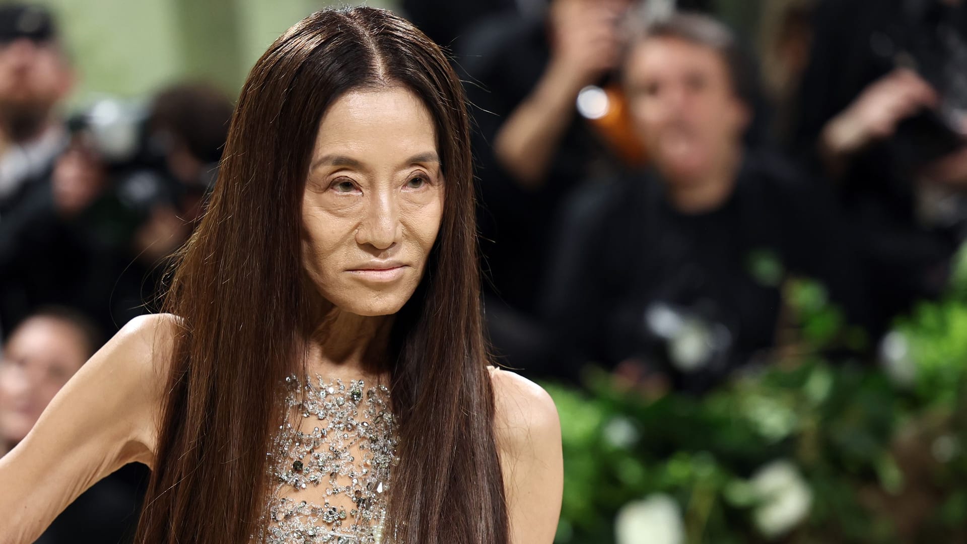 Vera Wang posiert bei der Met Gala 2024 in New York City.