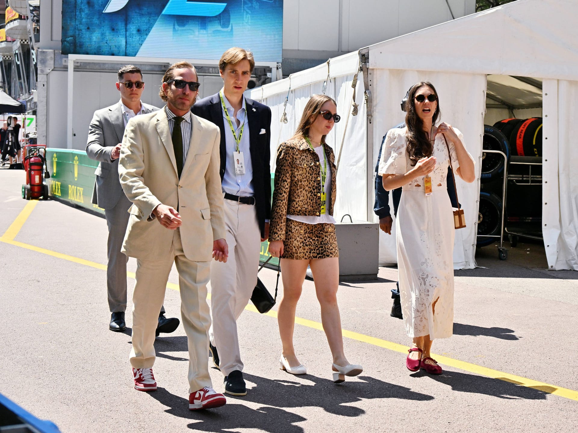 Andrea Casiraghi, Ben-Sylvester Strautmann, Alexandra von Hannover, Tatiana Santo Domingo Monk France besuchen das Qualifying des Grand Prix von Monaco.