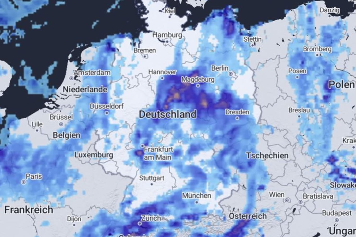 Die aktuelle Regenprognose für Deutschland: Es wird langsam nasser.