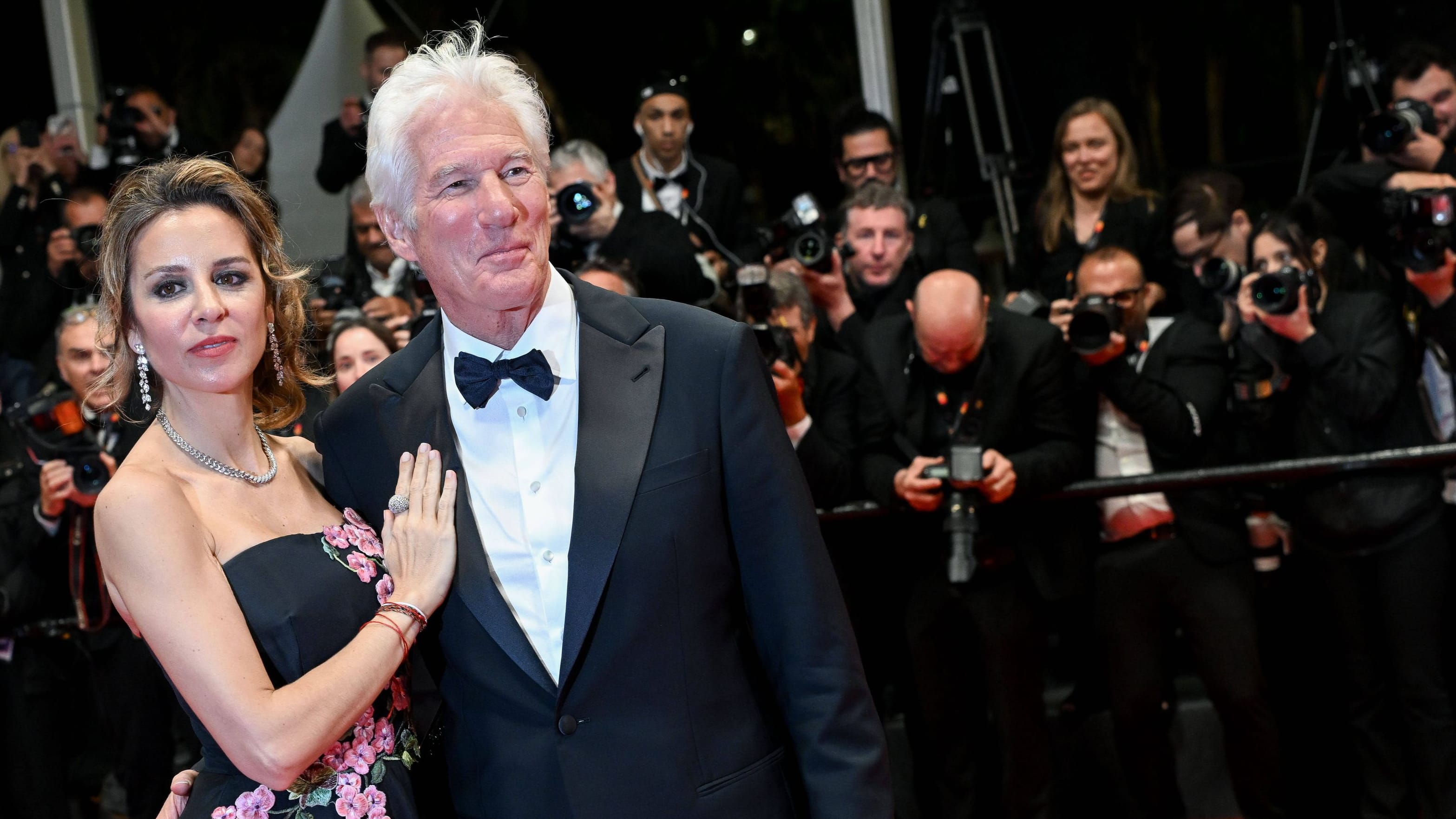 Richard Gere in Cannes: Turtelauftritt mit Ehefrau Alejandra Silva