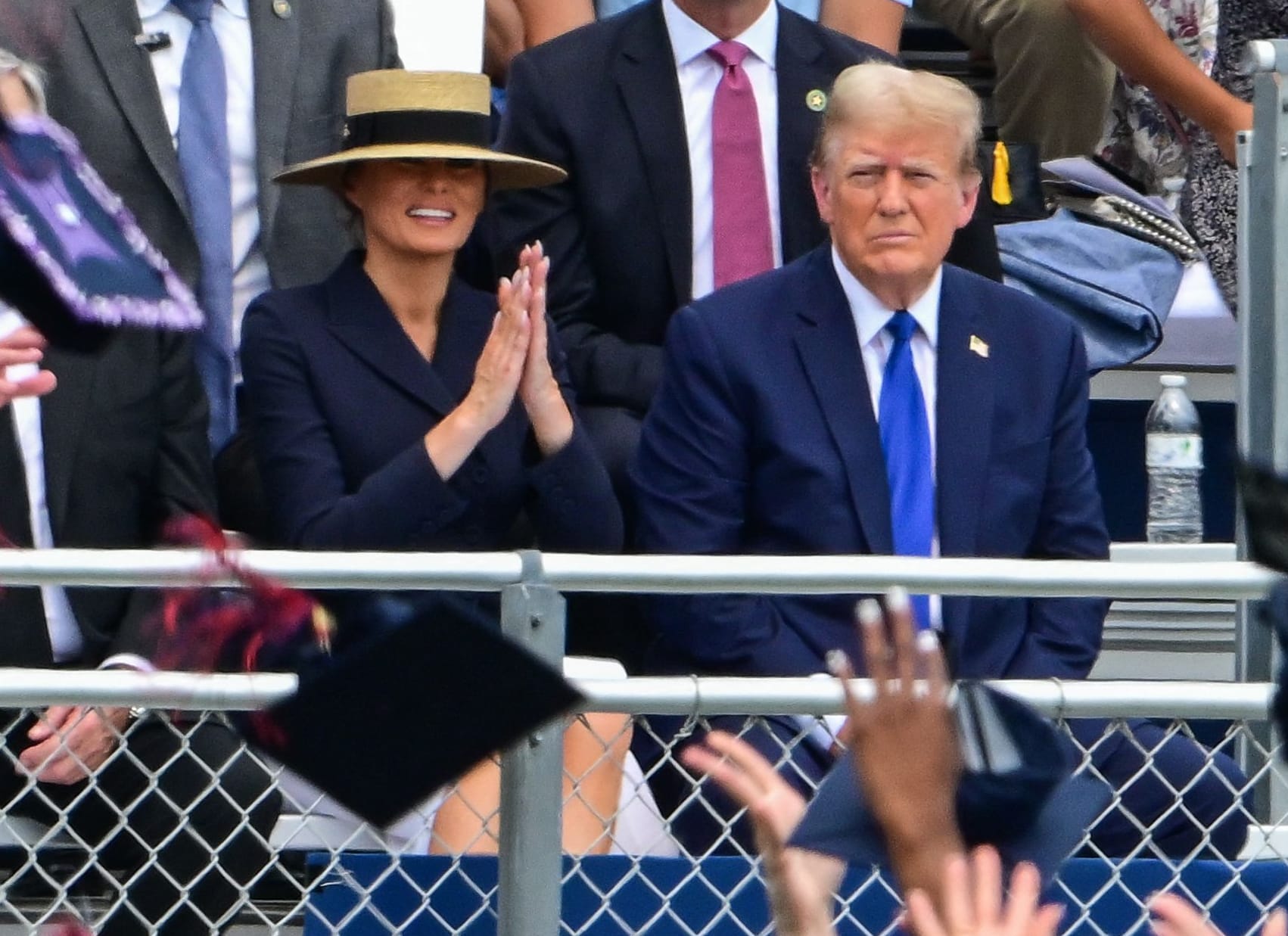 Melania und Donals Trump bei der Abschlussfeier ihres Sohnes.