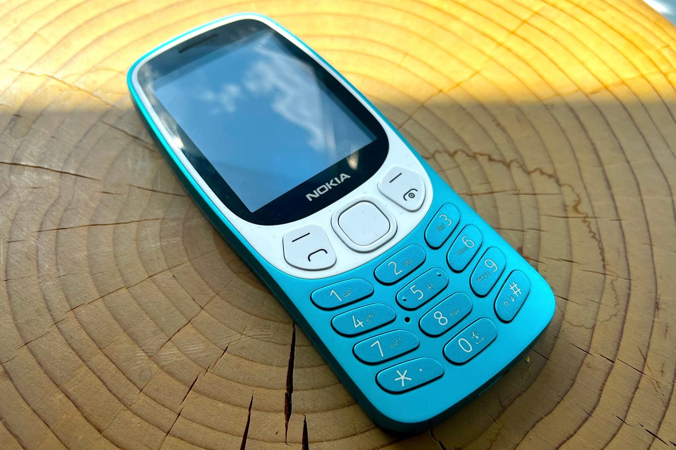 Nokia 3210: Das Handy ist ein minimalistisch gehaltenes Telefon für Puristen.