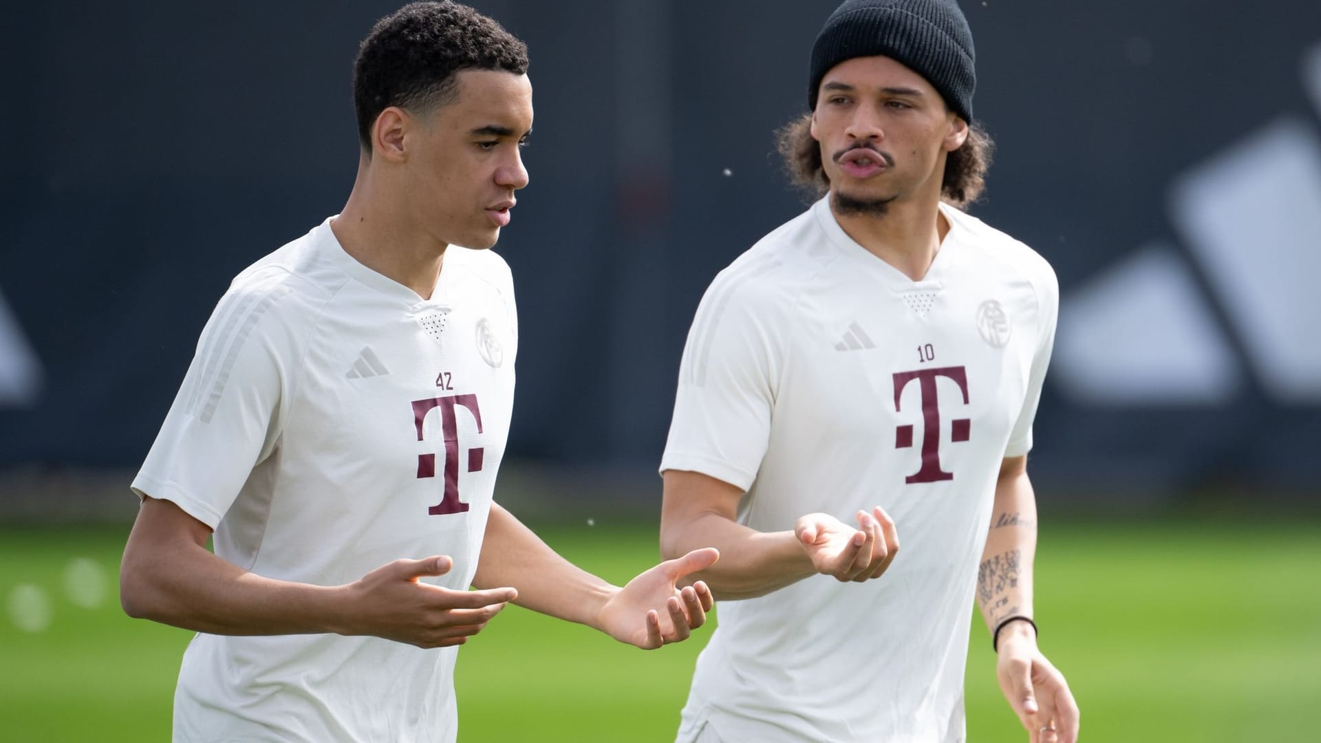 Jamal Musiala und Leroy Sané