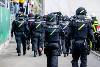 Polizeieinsatz bei Fußballspielen