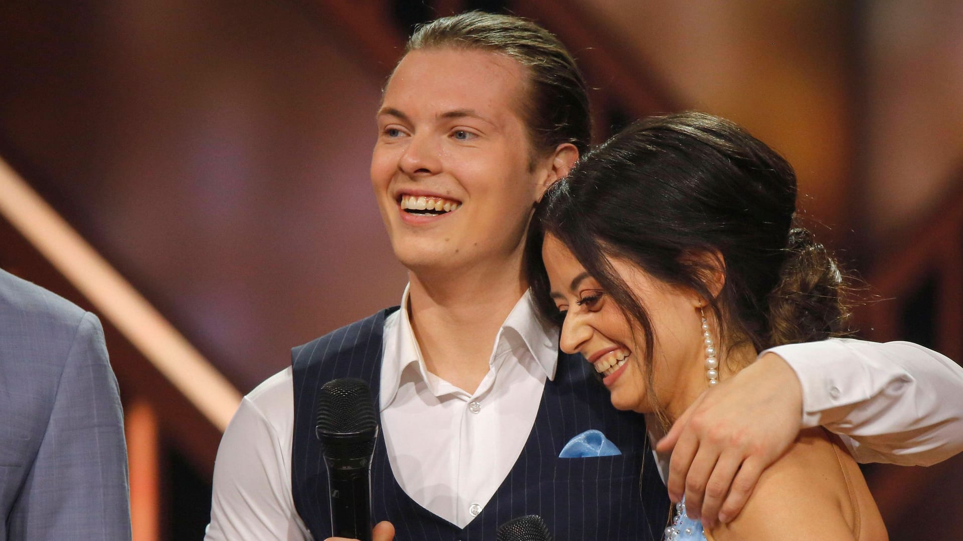 Gabriel Kelly und Malika Dzumaev: Das Tanzpaar gewann die 17. Staffel "Let's Dance".