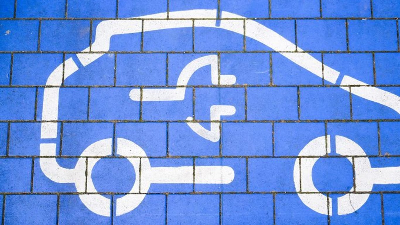 Umweltschutz: Für die aktuelle Studie haben die Forscher anhand von zehn Kriterien bewertet, wie erfolgreich 21 der weltweit größten Automobilhersteller beim Übergang zu abgasfreien Fahrzeugen sind.